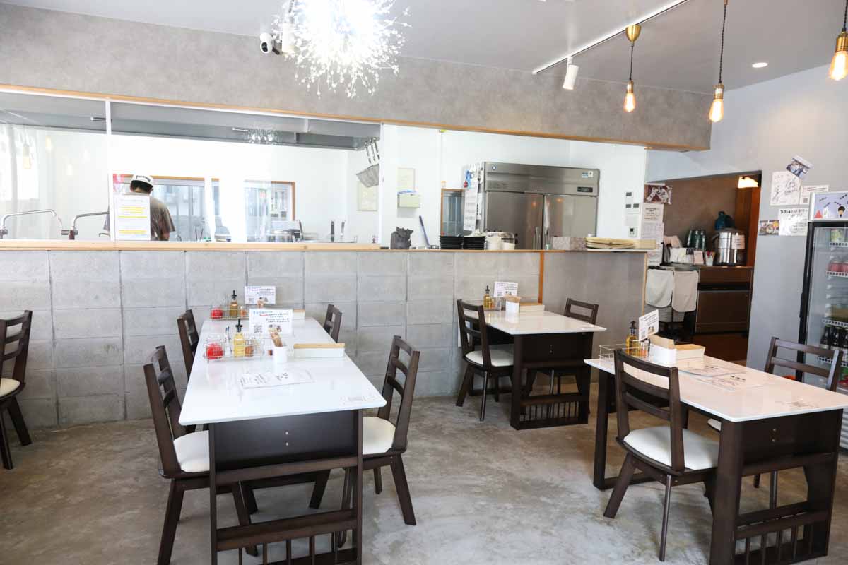 那覇で朝7時から本格沖縄そば！「オキナワソバヤ ススル」で味わうこだわりの一杯（那覇市）