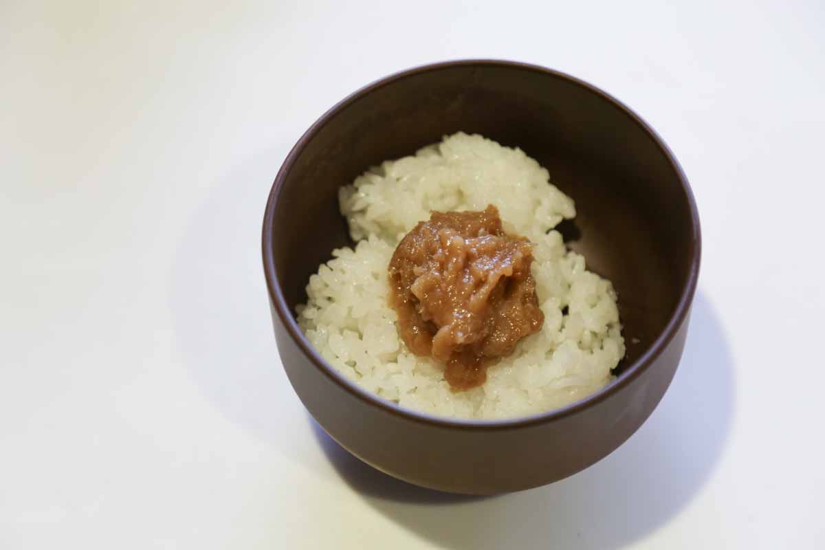 七味＆紅生姜は一切なし！“ピパーズ”をかけて食べる本場の八重山そば「島そば屋一番地」（那覇市）