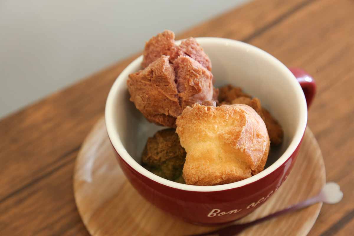 国際通り裏の名店「SUN SUN」にあるフィリピンスイーツ“タホ”がおいしい!やさしい甘さがフルーツと相性抜群(那覇市)