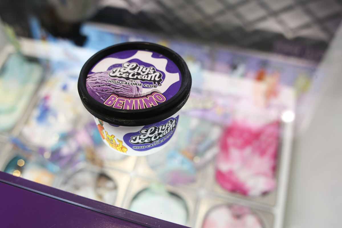 アイスは着るモノ！？唯一無二のタイダイ染めアイテムに出会える「Lily's icecream（リリーズアイスクリーム）」（那覇市）