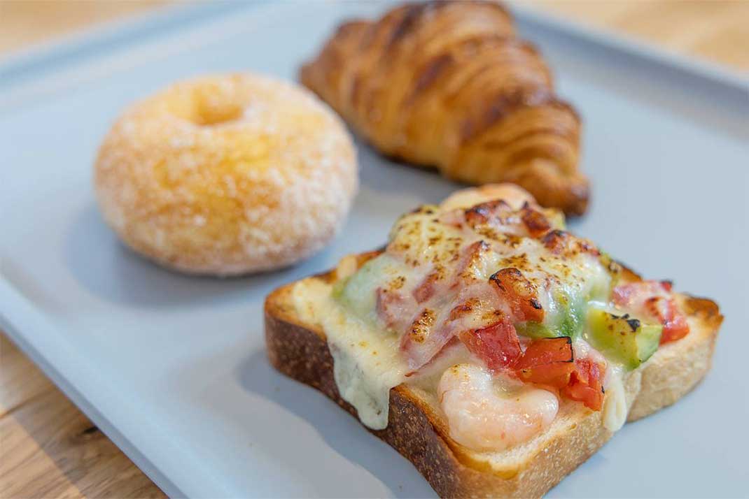 開店直後から大人気！同級生3人で叶えたパン屋さん「Oh My Goodness Bakery Ichiko」（南風原町）