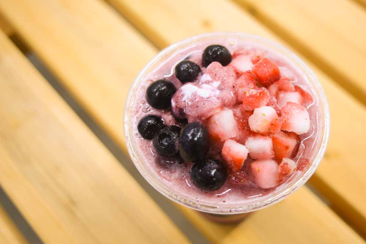 “おいしい”と“体に良い”は同居できる！BCAA配合の健康＆美容スムージーが味わえる「スムージー・ケバブ専門店 POP PLACE 那覇国際通り松尾店」（那覇市）