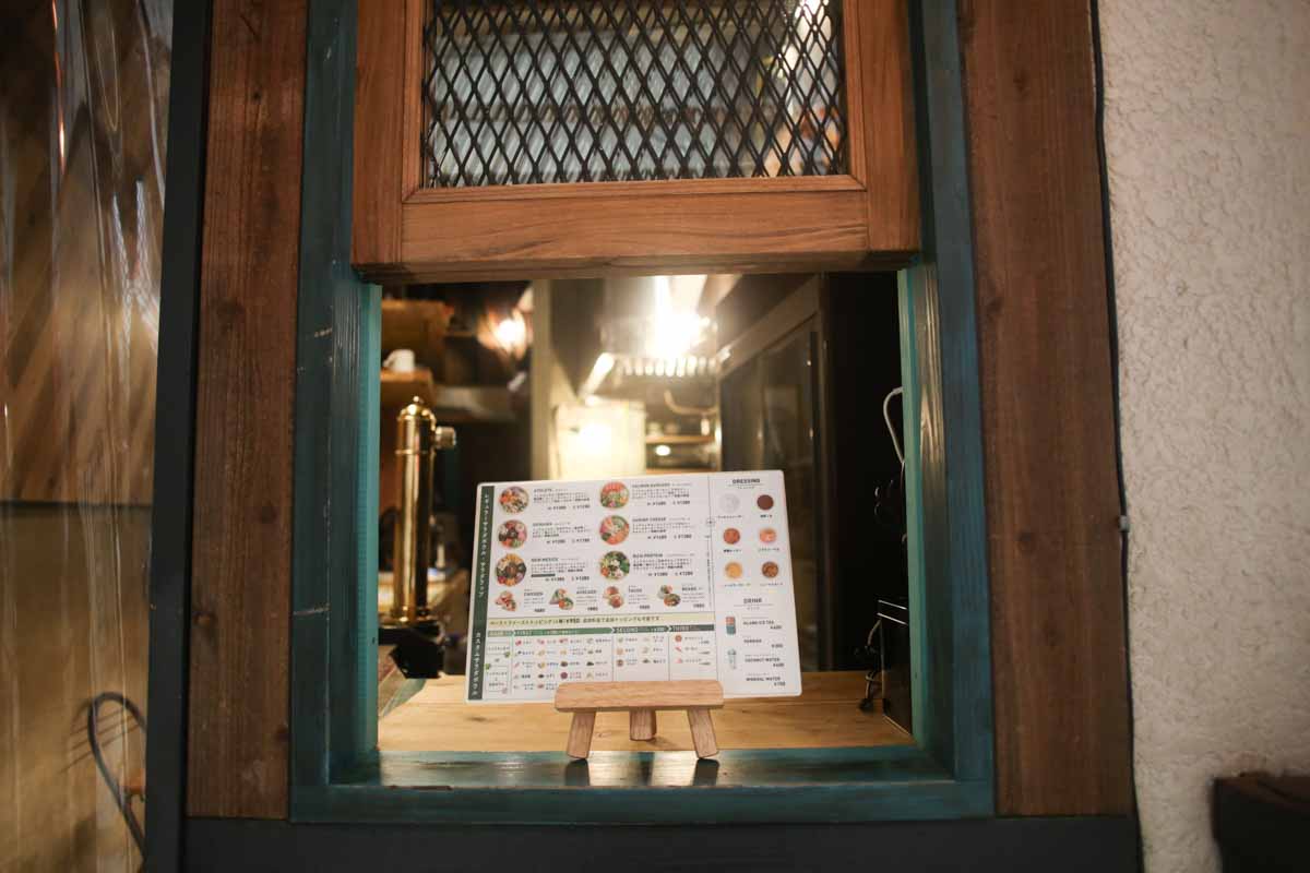 沖縄の恵みをまるごとチャージ!チョップドサラダ専門店の「green base okinawa(グリーンベースオキナワ)」で新しいサラダ体験(那覇市)