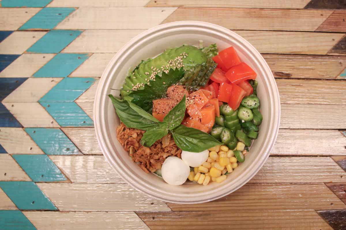 沖縄の恵みをまるごとチャージ！チョップドサラダ専門店の「green base okinawa（グリーンベースオキナワ）」で新しいサラダ体験（那覇市）