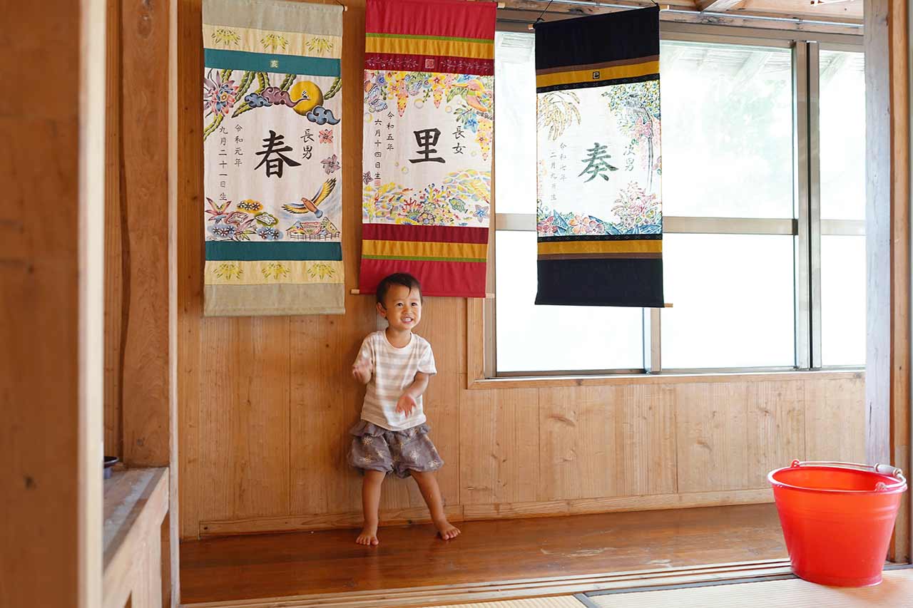 東京から石垣島に移住し現在は竹富島で暮す八重山移住の夫婦『教えて島暮らし 〜沖縄移住者の声〜』