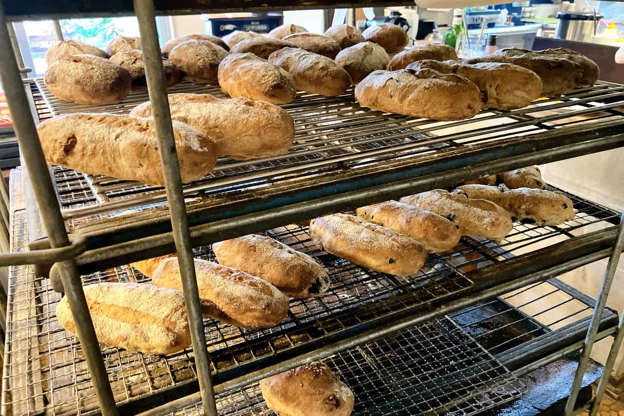 丘の上にあるパン好きの楽園。「Ploughman’s Lunch Bakery（プラウマンズランチべーカリー）」で迎える1日のはじまり（北中城村）