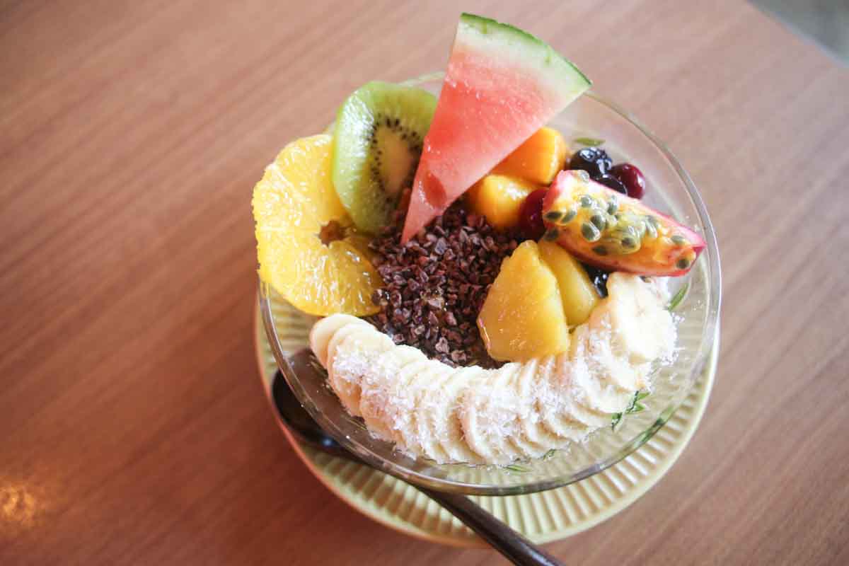 罪悪感ゼロのヘルシーチャージ！「Freshly Bowl」のアサイーボウル＆グリークヨーグルトを毎日の習慣にしちゃおう（那覇市）