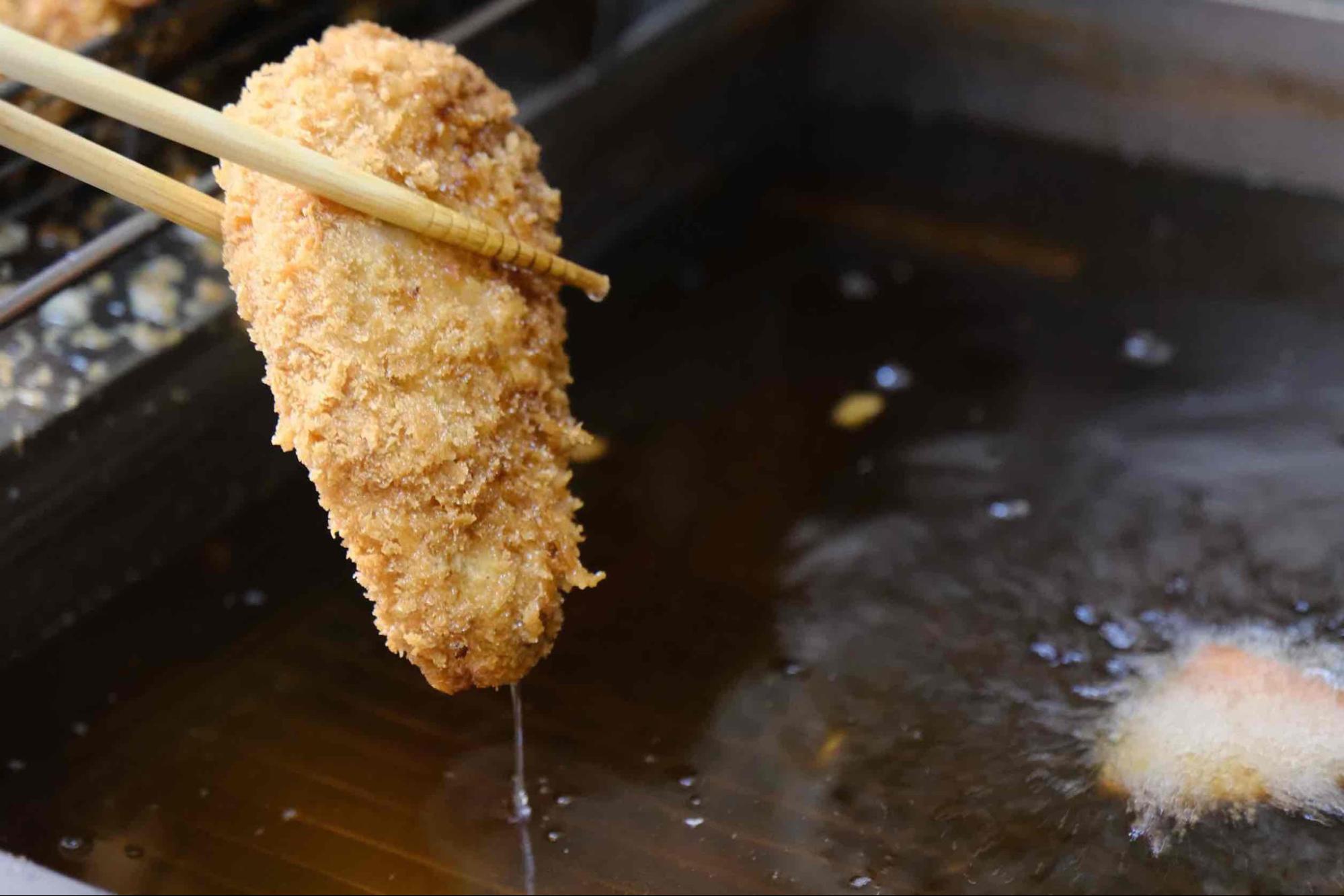 低価格でボリューミーな“沖縄食堂文化”を堪能!「沖縄家庭料理の店 ケンミン食堂」(那覇空港グルメ)