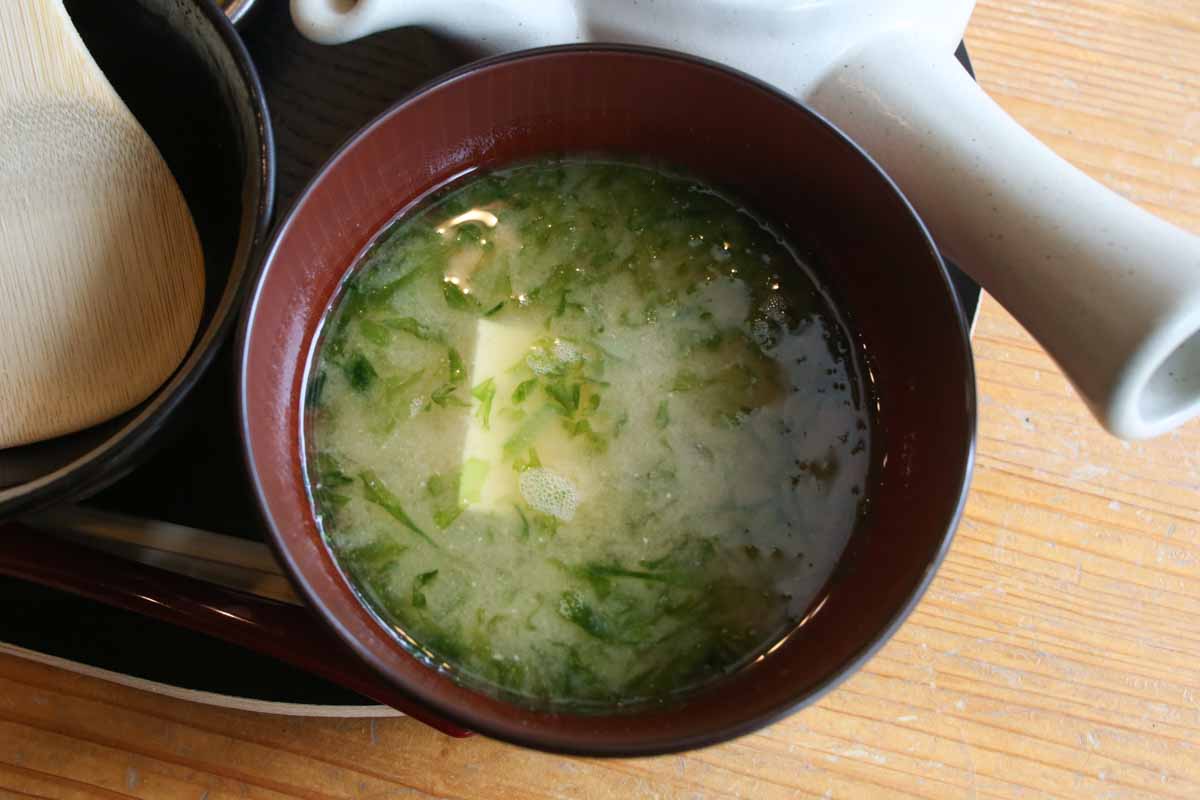 ごほうびランチにふさわしい王者の風格!A5黒毛和牛に恋をする至福の時間を「居酒屋 琉球インディアンズ」で味わおう(那覇市)