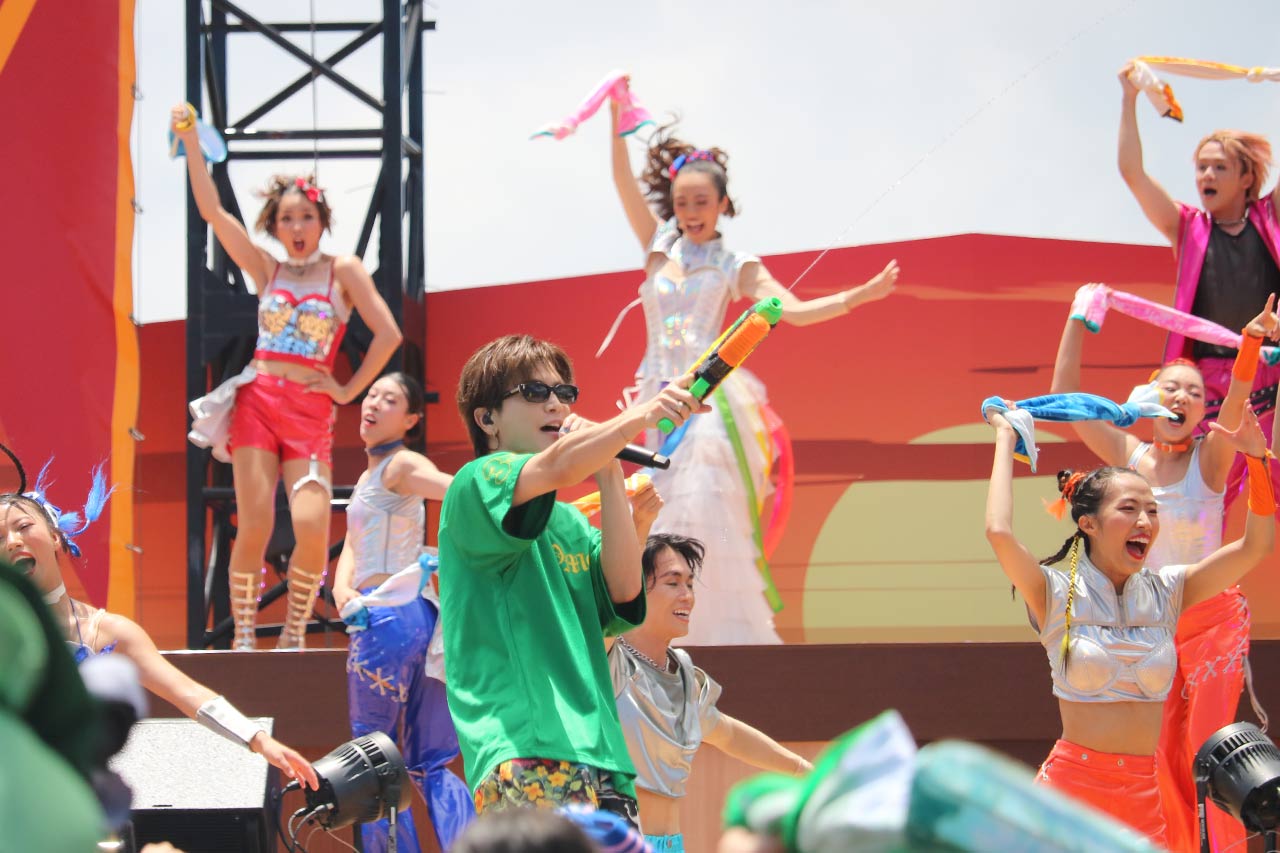 岩田 剛典が”ジャングリア沖縄で”ズブ濡れ！？沖縄で初ライブ！