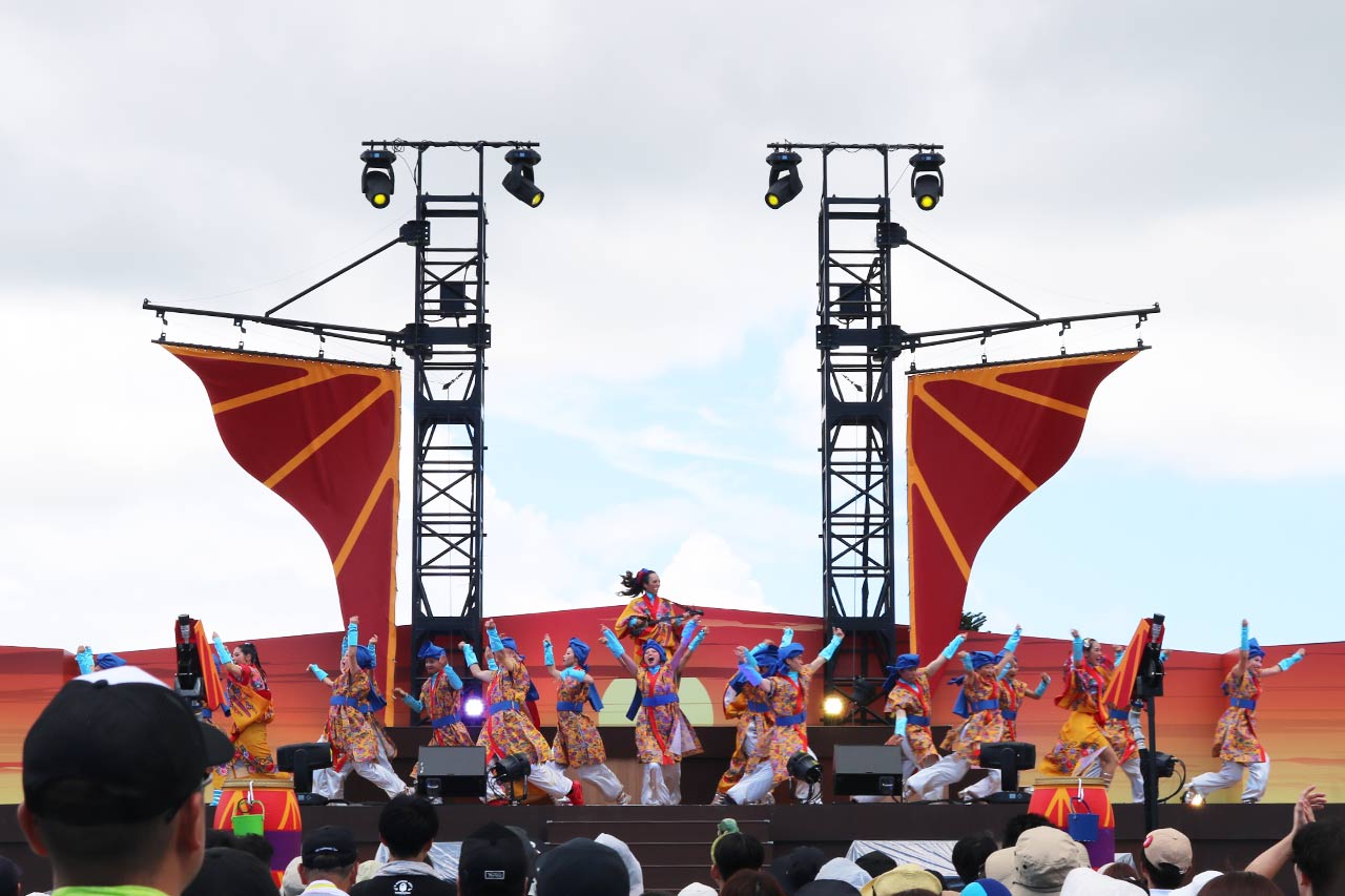 岩田 剛典が”ジャングリア沖縄で”ズブ濡れ!?沖縄で初ライブ!