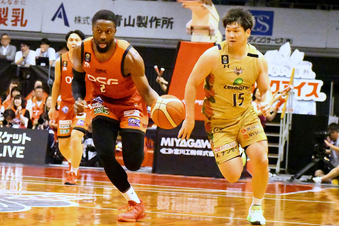 「神の右手」あの5.3秒に起きたコト…琉球ゴールデンキングス・松脇圭志に30分をかけて聞いてみた