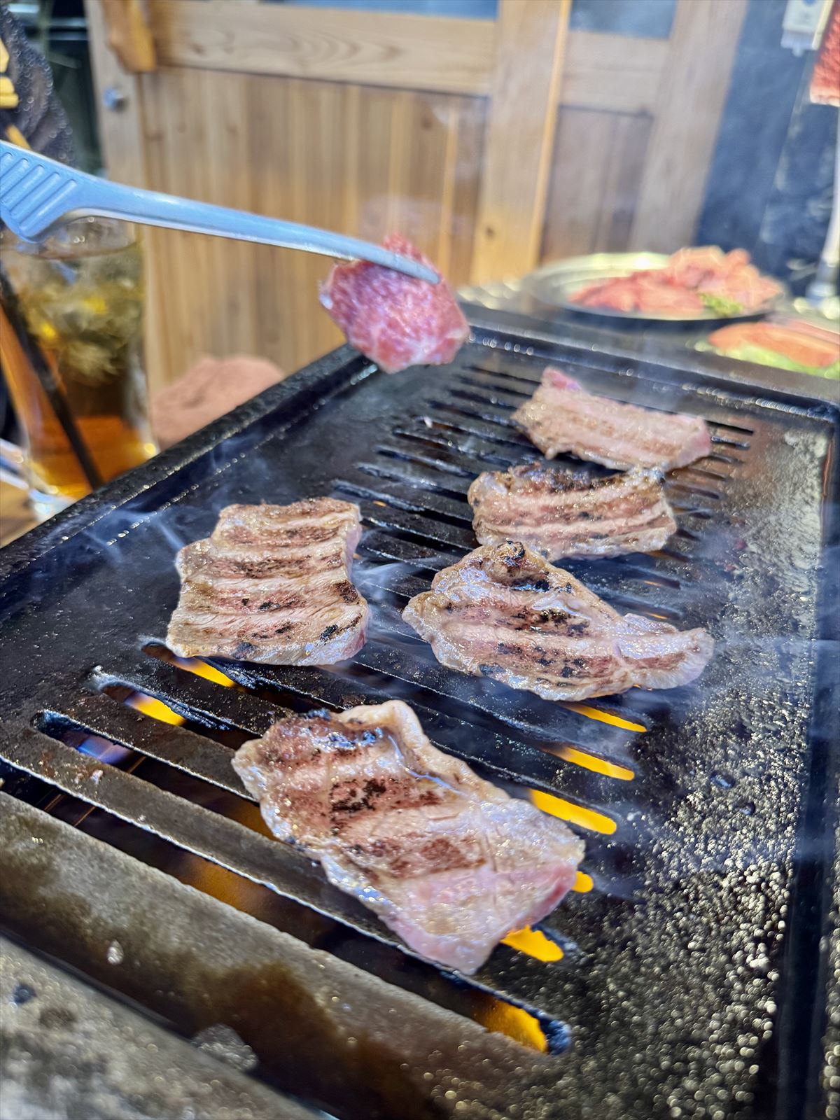 京都ならではの焼肉の食べ方って!? 那覇市の焼肉新名所!「焼肉ホルモン 赤白(あかしろ)」~キャンヒロユキの「とー、飲み歩きやってみよう」〜