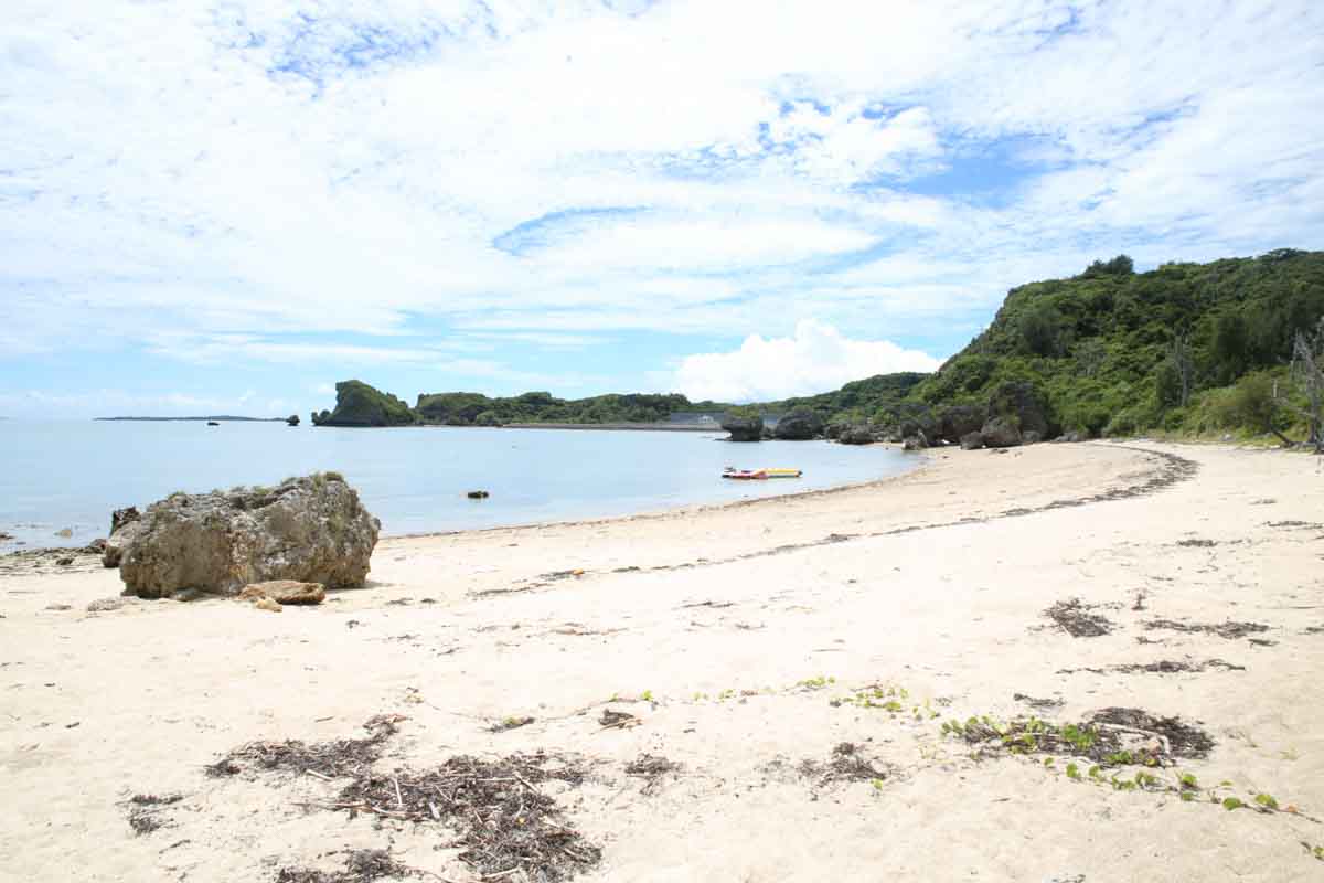 浜比嘉島にある穴場！沖縄の自然が残る「ムルク浜ビーチ」を徹底解説（うるま市）