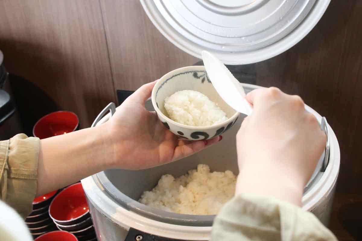 ごはん＆スープはおかわり自由！ガッツリ食べたい人も大満足の「琉球ホルモン 将」のお得な肉ランチ（那覇市）