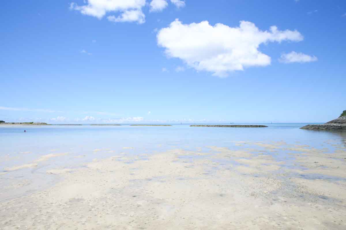 地元民が愛する公園内の小さなビーチ！「南浜公園 潮崎ビーチ」徹底ガイド（糸満市）
