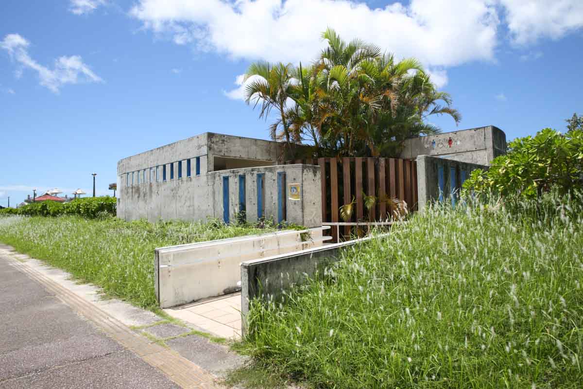 地元民が愛する公園内の小さなビーチ！「南浜公園 潮崎ビーチ」徹底ガイド（糸満市）