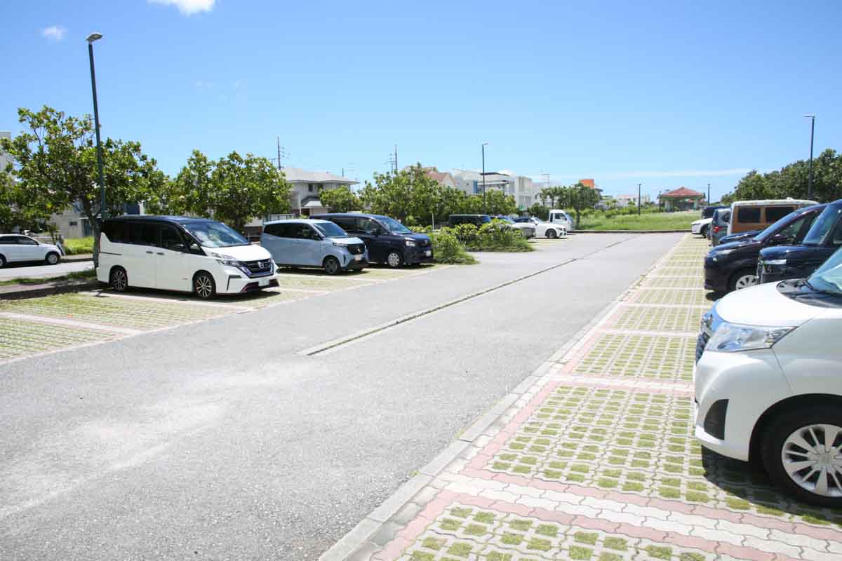 地元民が愛する公園内の小さなビーチ！「南浜公園 潮崎ビーチ」徹底ガイド（糸満市）