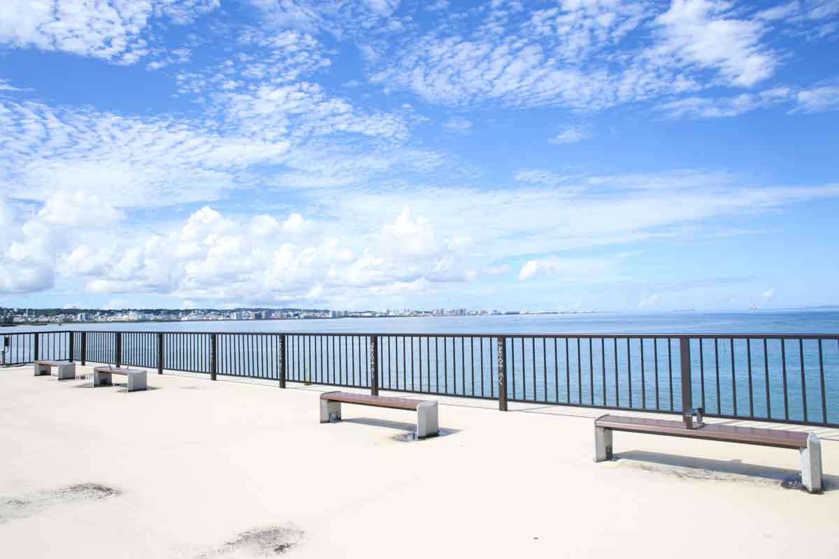 子ども連れでもあんしん！大人も子どももみんなで楽しめる「北谷公園 サンセットビーチ」を徹底解説（北谷町）