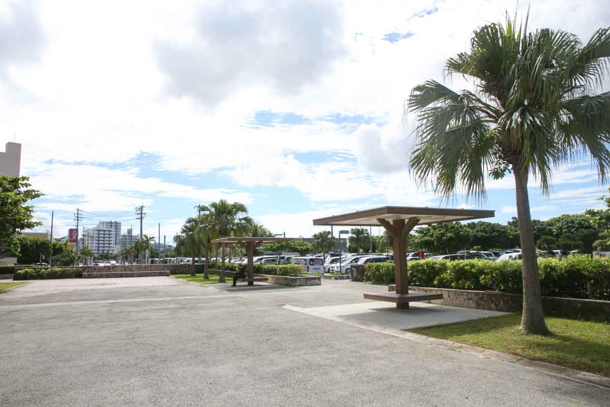 子ども連れでもあんしん！大人も子どももみんなで楽しめる「北谷公園 サンセットビーチ」を徹底解説（北谷町）