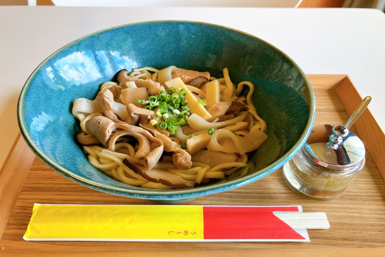 もう行った？「てぃーち」で味わう新感覚のそばと手作りスイーツ、そして心を癒す庭園（豊見城市）