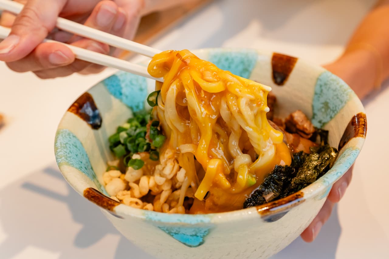 【ジャングリア沖縄近く】沖縄そばカフェ「ととと」NEWオープン!あっさり豚骨白湯そば&カフェメニューを堪能(今帰仁村)