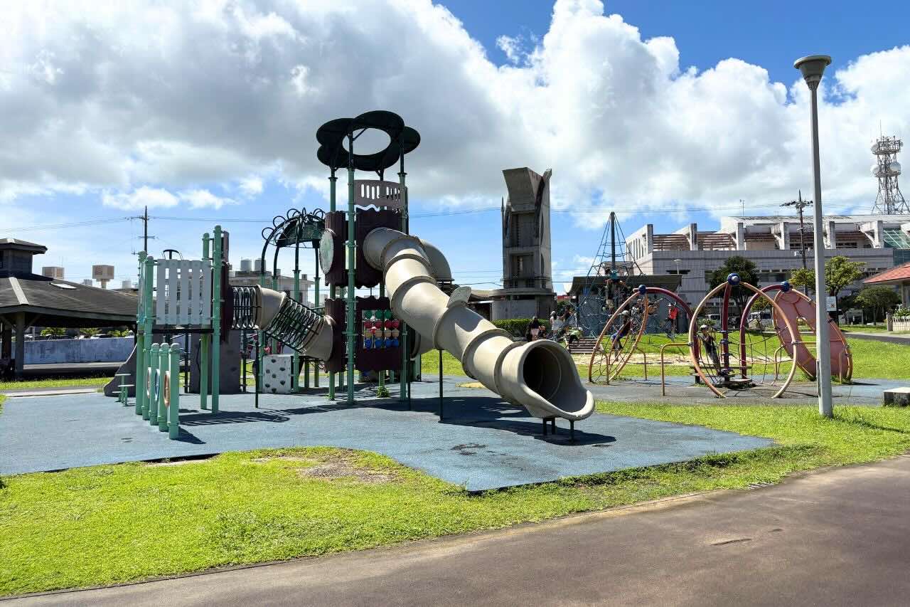 美里公園_沖縄市