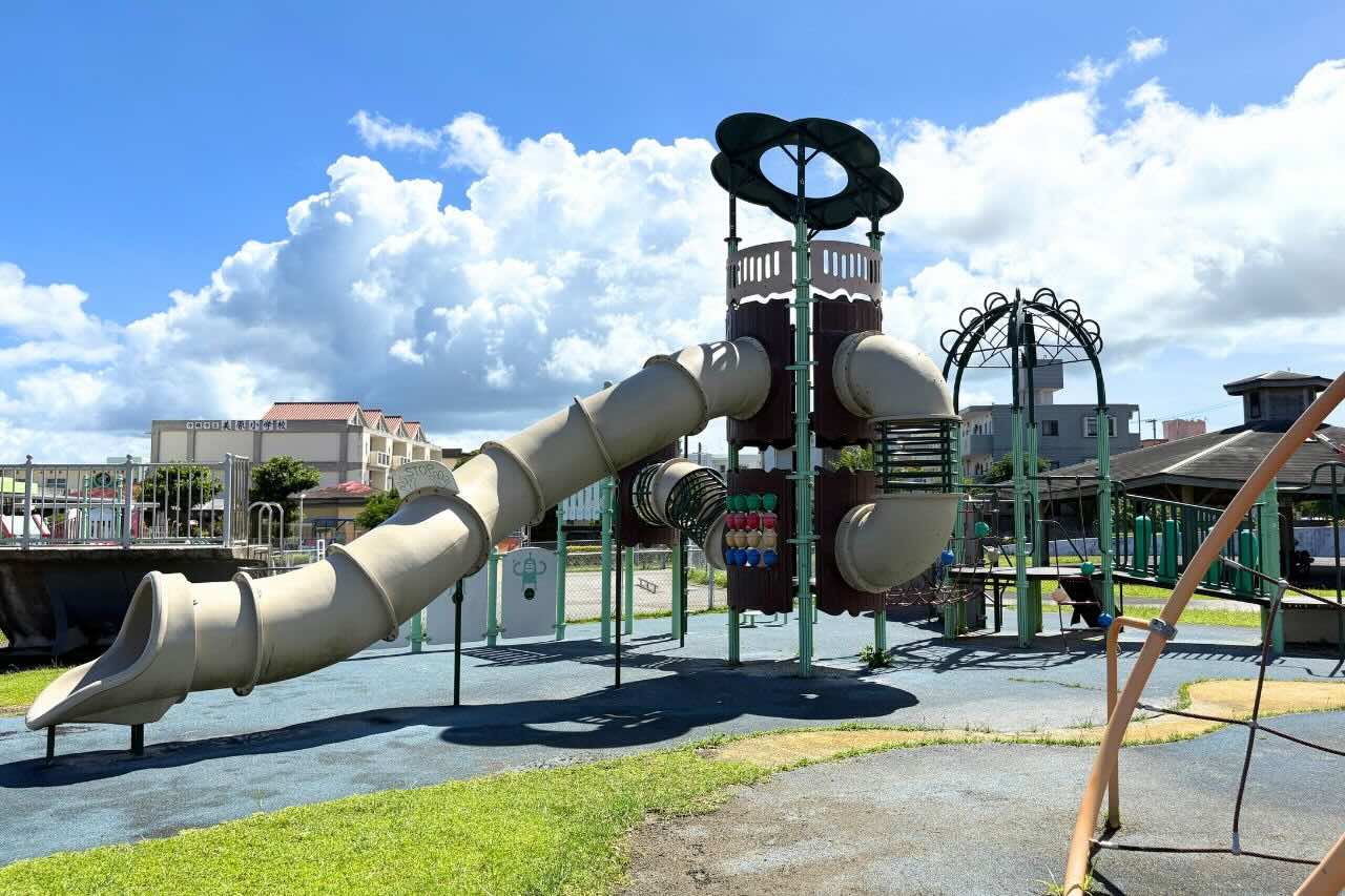 美里公園_沖縄市