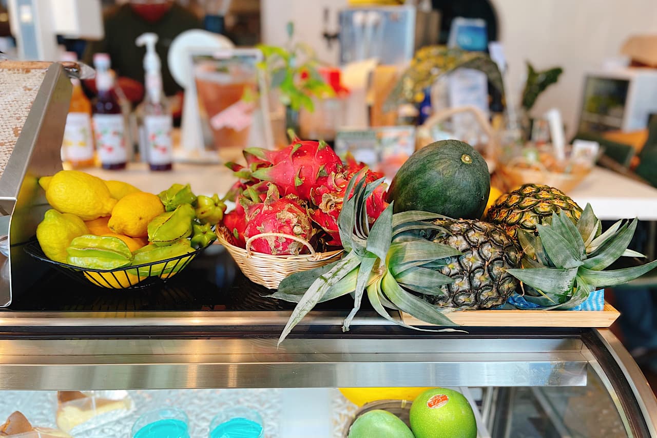 10種類以上のフルーツを贅沢に！「GREEN&CAFE（グリーンアンドカフェ）」で味わう癒しのモーニング（那覇市）