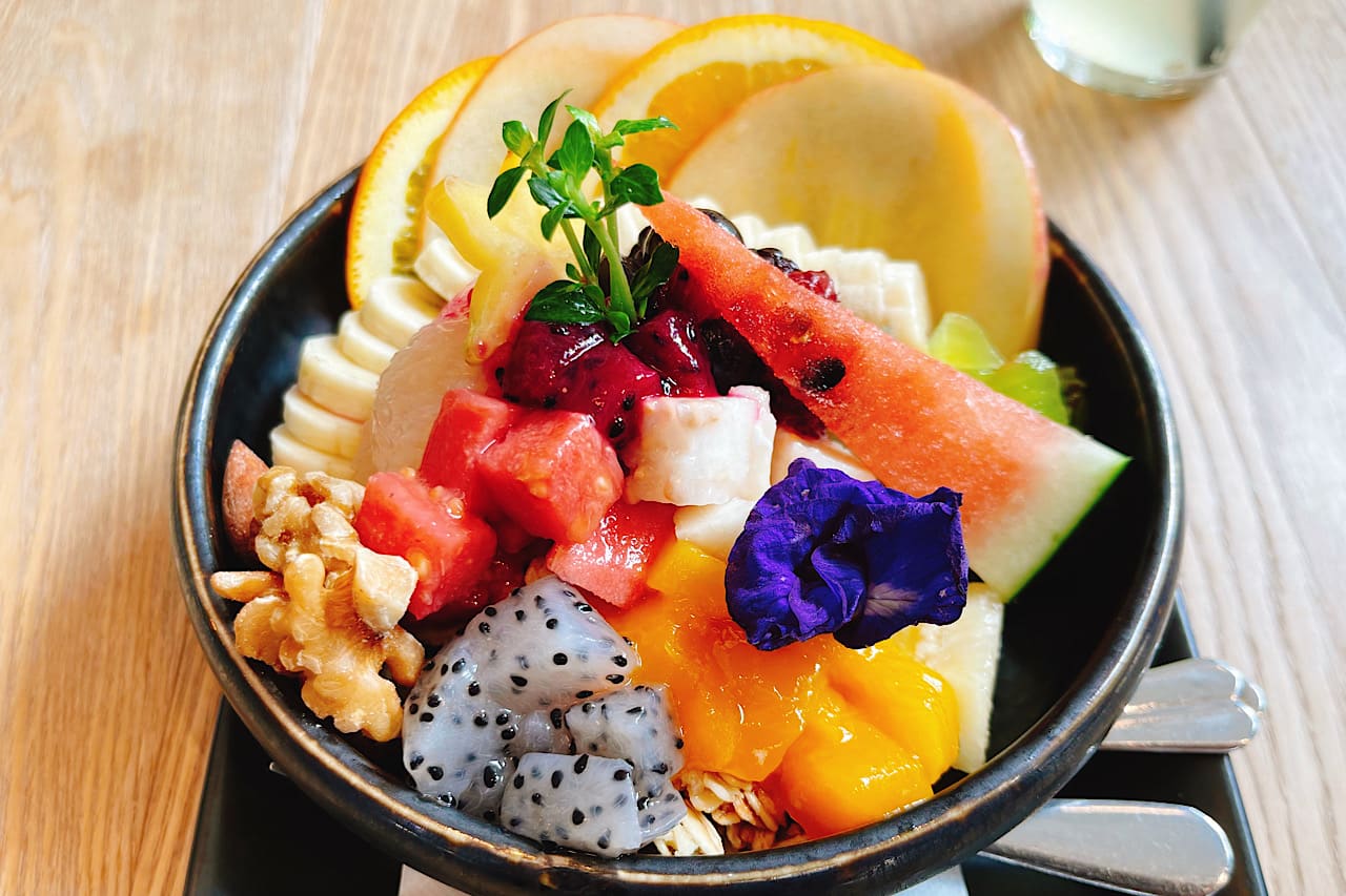 10種類以上のフルーツを贅沢に！「GREEN&CAFE（グリーンアンドカフェ）」で味わう癒しのモーニング（那覇市）