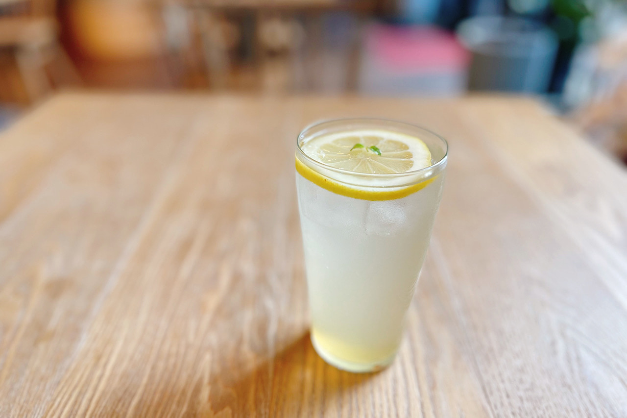 10種類以上のフルーツを贅沢に！「GREEN&CAFE（グリーンアンドカフェ）」で味わう癒しのモーニング（那覇市）