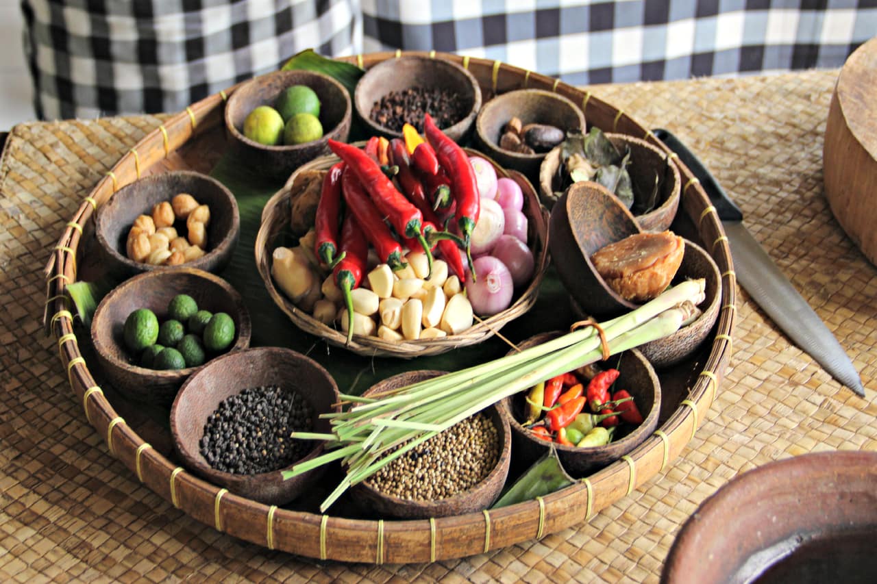神々の島・バリ出身のシェフが届ける心と体に染みる薬膳料理「BALI NOON BALI MOON(バリヌーン バリムーン)」のランチ(沖縄市)