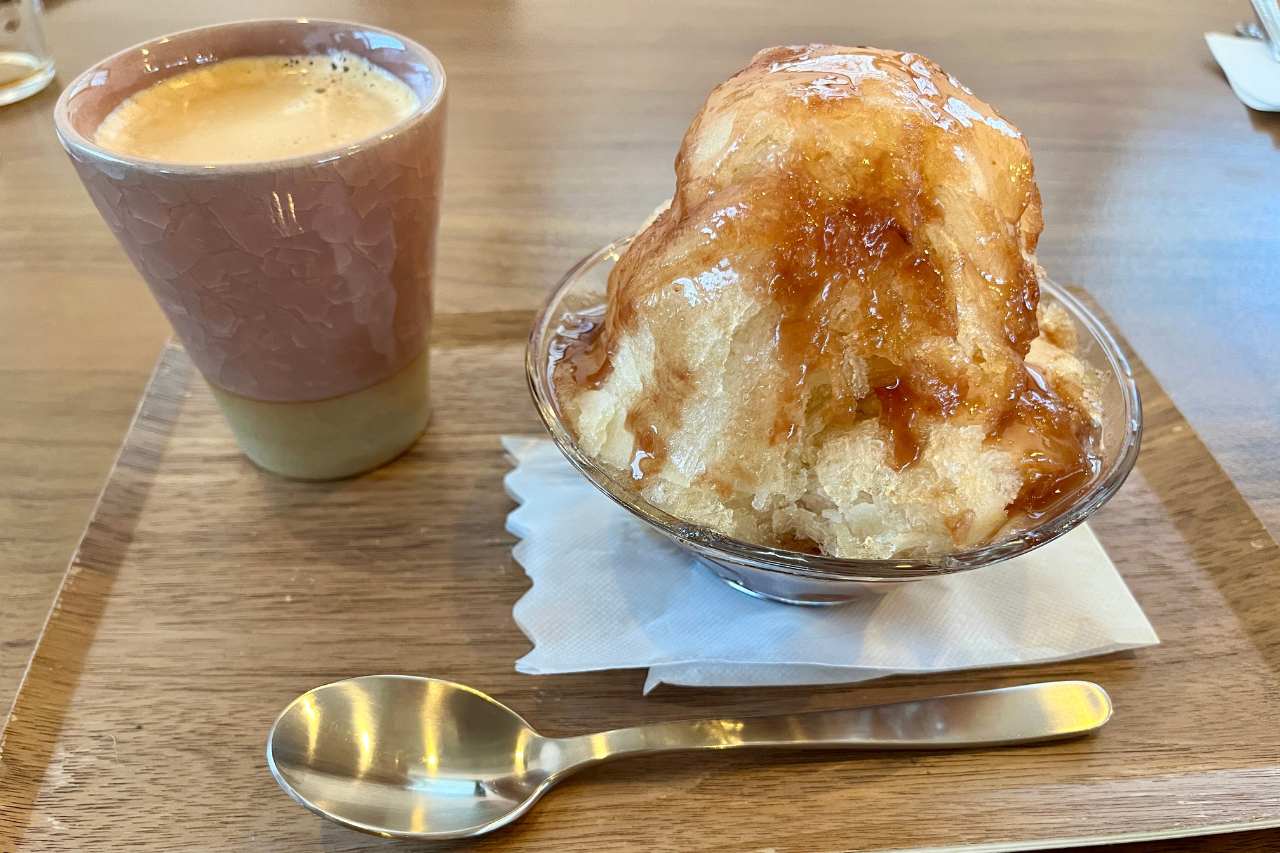 カフェのようにくつろげる癒しの沖縄そば屋！首里で味わう、心もお腹も満たされる「すば処 あじぐくる いしみね」（那覇市）