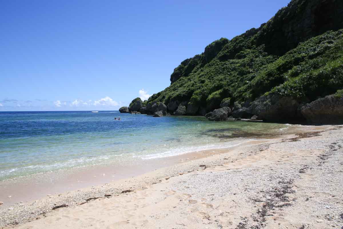 CM・ドラマ撮影地！ウミガメが産卵に訪れる宮城島の秘境「アクナ浜ビーチ」（うるま市）