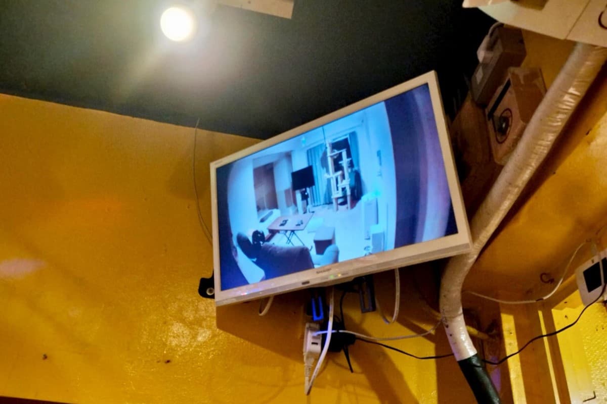 女4人の楽しい相席！個性派ドリンクが充実している 元カレー屋のユーモラスな店主「BAJO」（那覇市）