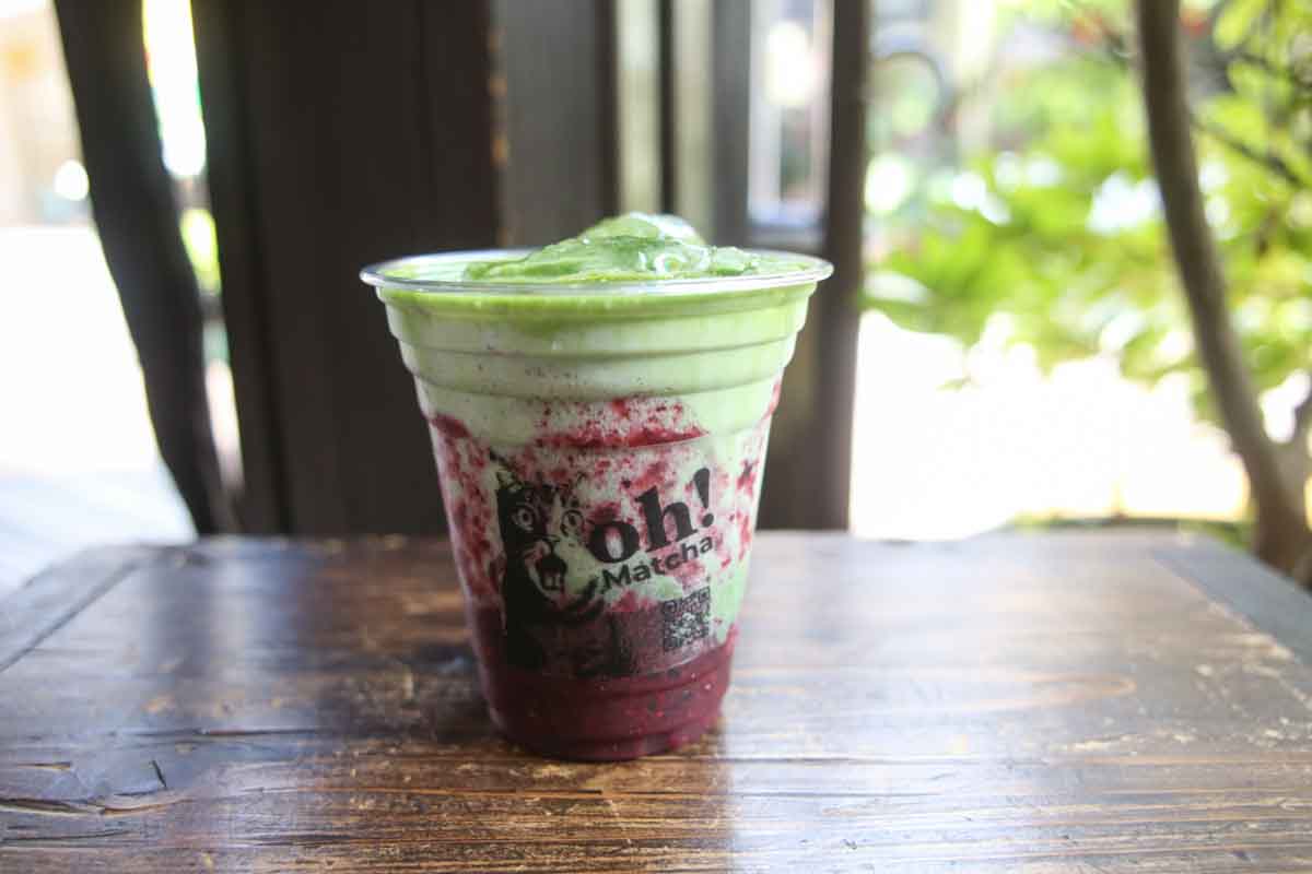 宇治の抹茶で作るドリンク・スイーツに心が和む。香高い濃厚な味わいが至福のひとときを演出する「喫茶 津覇商店 / cafe watsuha」（那覇市）