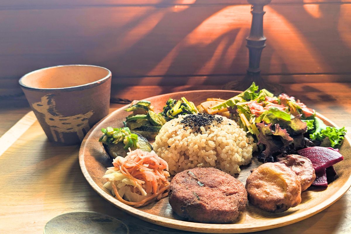 驚きに満ちた創作ベジランチ!「ベジタリアン食堂 福豆」(南城市)