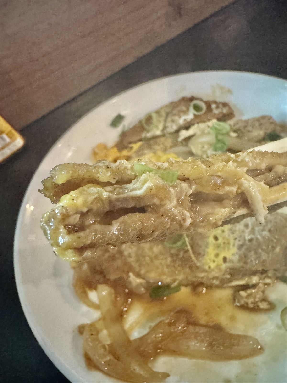 那覇・栄町の“ザ・沖縄家庭料理”！「カフ ェとも」で満腹＆満足！～キャンヒロユキの「とー、飲み歩きやってみよう」〜