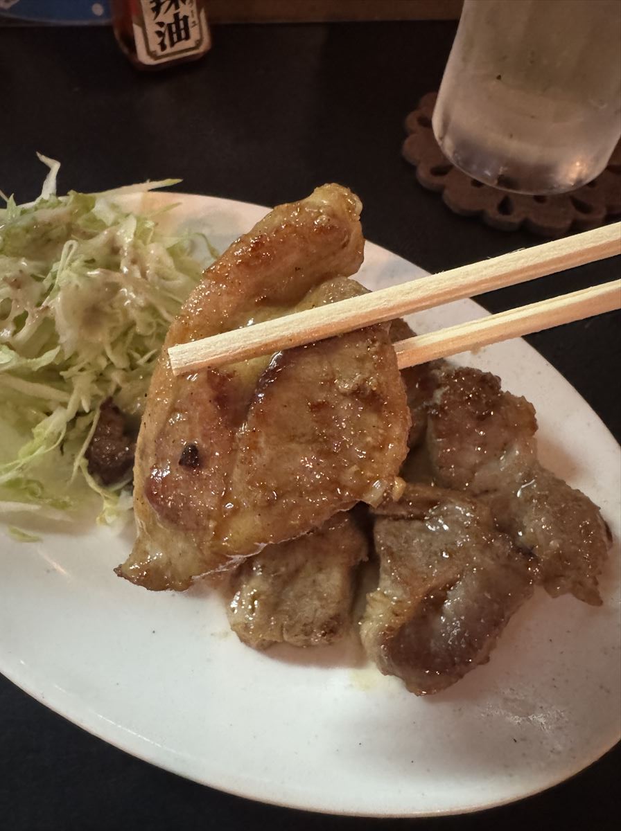 那覇・栄町の“ザ・沖縄家庭料理”！「カフ ェとも」で満腹＆満足！～キャンヒロユキの「とー、飲み歩きやってみよう」〜