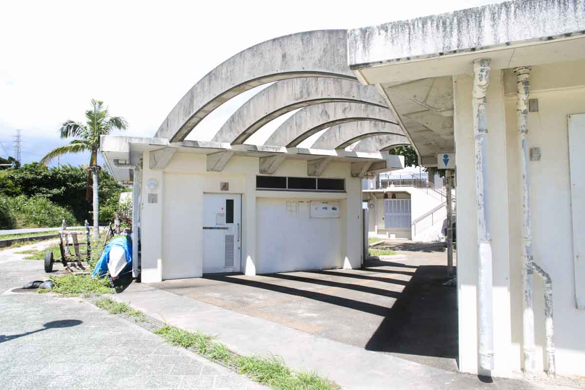 手ぶらでBBQもOK！家族であんしんして楽しめる地元民にも人気の「宇堅ビーチ」（うるま市）