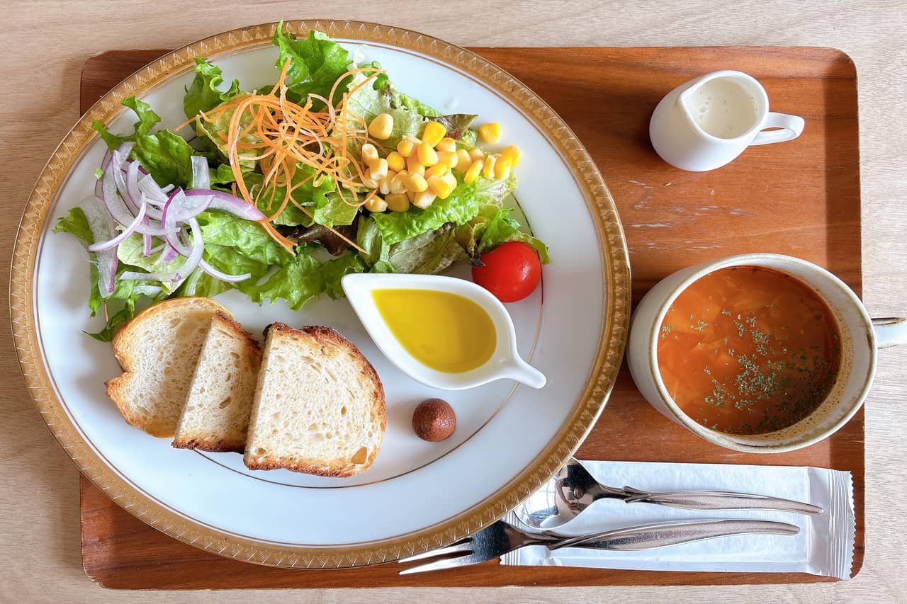 「暮らしの発酵DELI&CAFE（デリ アンド カフェ）」で過ごすこだわりの食と安らぎの朝時間（北中城村）