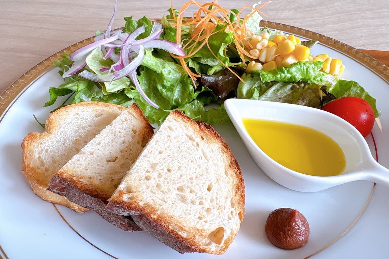 「暮らしの発酵DELI&CAFE（デリ アンド カフェ）」で過ごすこだわりの食と安らぎの朝時間（北中城村）