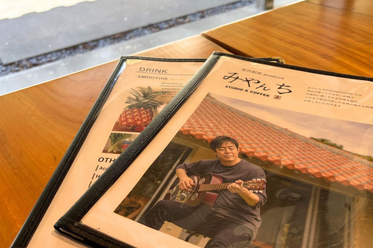 旅と食が交わる「みやんち」でいただく魚介ダシが香る沖縄そば（沖縄市）