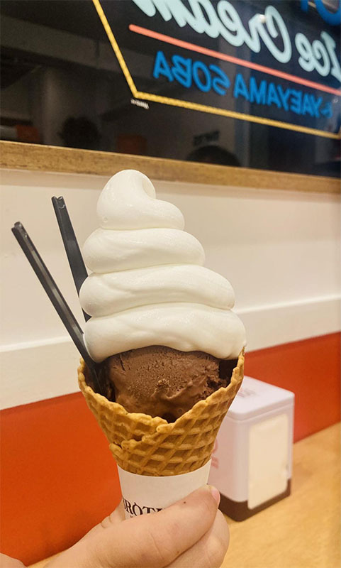 ソフトクリーム好きな店主による、本気のソフトクリームと祖父への想いを馳せた、渾身の八重山そば「BROTHERS（ブラザーズ）」（石垣島）