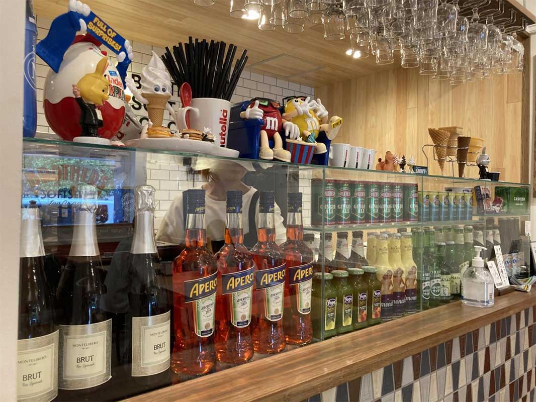 ソフトクリーム好きな店主による、本気のソフトクリームと祖父への想いを馳せた、渾身の八重山そば「BROTHERS（ブラザーズ）」（石垣島）