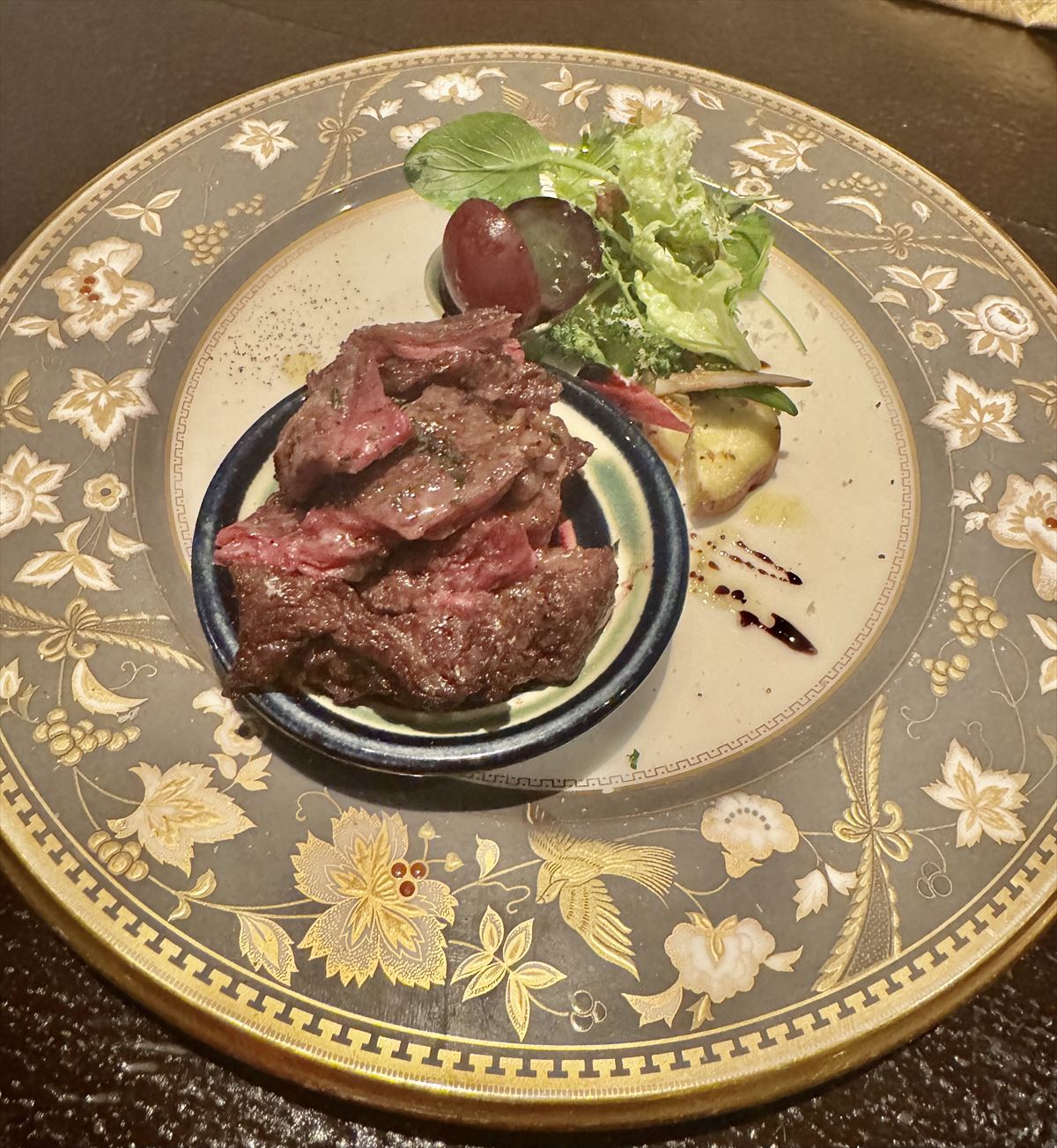 国際通り裏、リーズナブルな隠れた名店「パーラーアスナロ」でしっぽり飲む夜~キャンヒロユキの「とー、飲み歩きやってみよう」〜