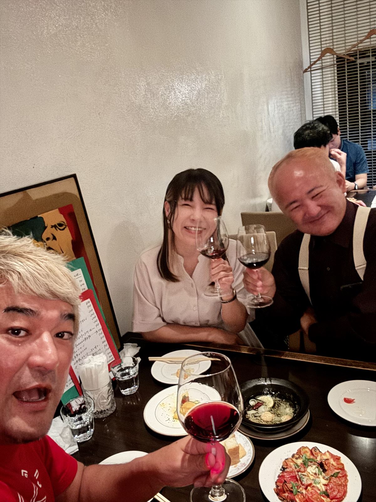 国際通り裏、リーズナブルな隠れた名店「パーラーアスナロ」でしっぽり飲む夜~キャンヒロユキの「とー、飲み歩きやってみよう」〜