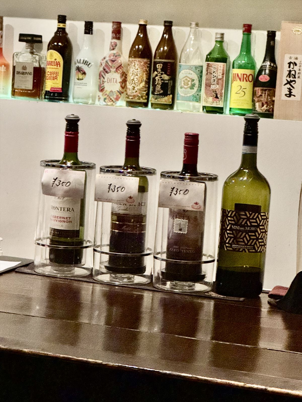 国際通り裏、リーズナブルな隠れた名店「パーラーアスナロ」でしっぽり飲む夜~キャンヒロユキの「とー、飲み歩きやってみよう」〜