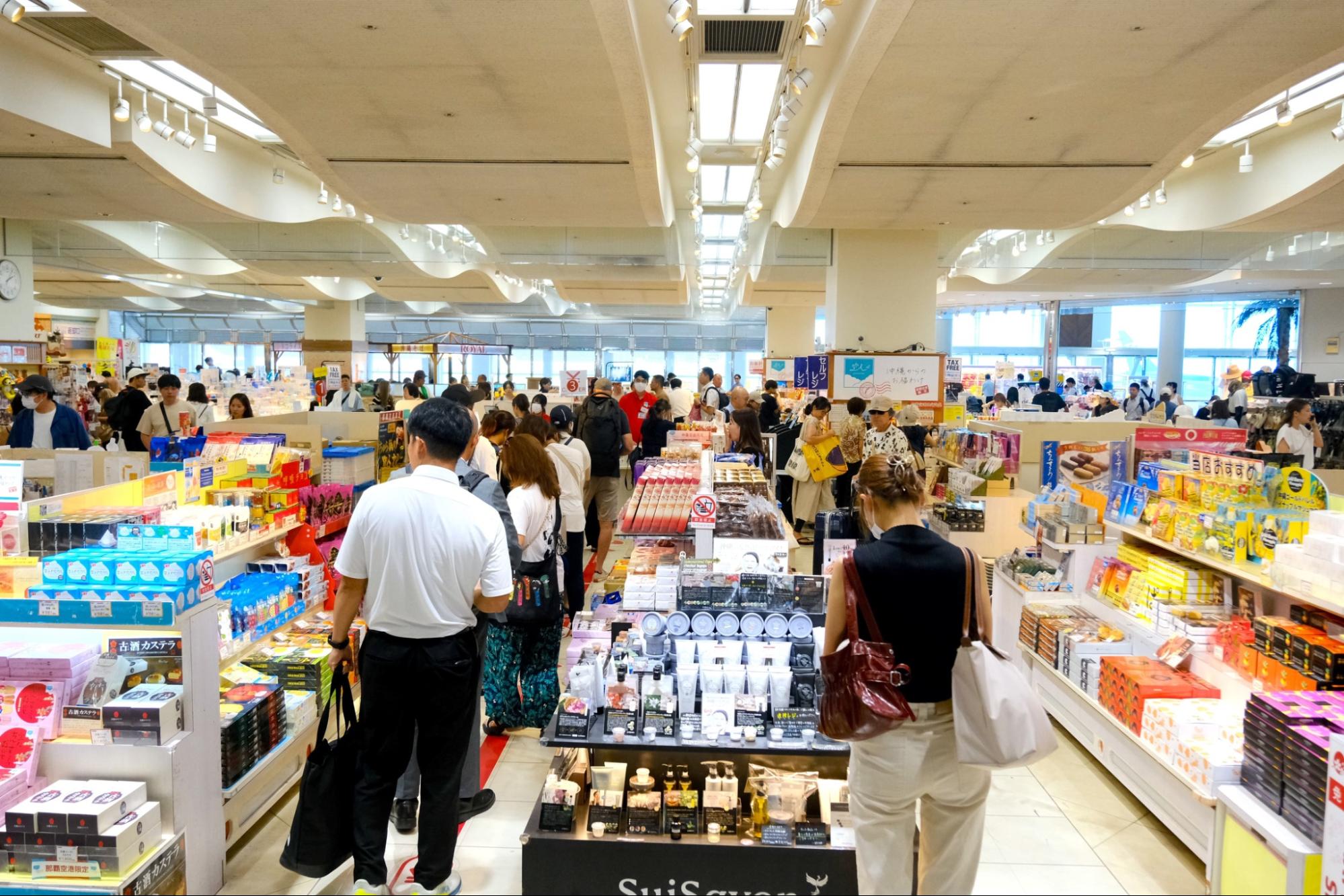 沖縄のお土産は空港で?