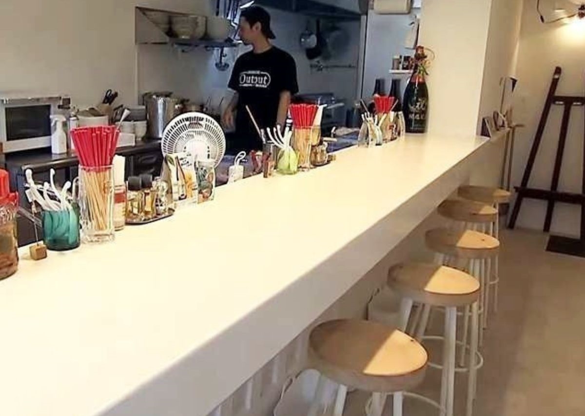 沖縄そばはあっさり派?こってり派?迷ったら「SOBA DAY(ソバデイ)」の”こっさり”!(那覇市)